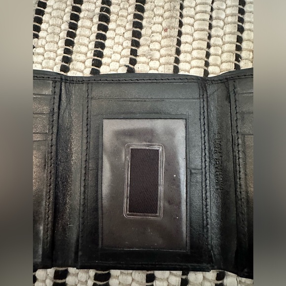 Wallet - Picture 4 of 9